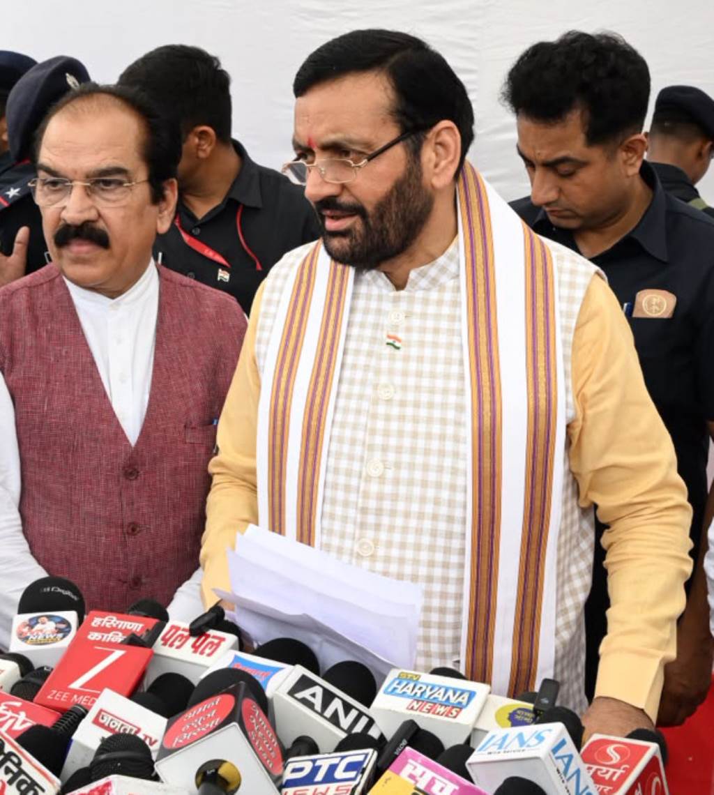 Chief Minister congratulates Sirsas Kinnu on getting GI tag